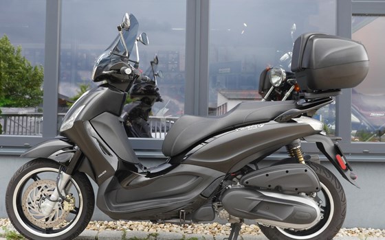 Gebrauchtmotorrad Piaggio Beverly 350ie Police ABS/ASR - Bild 2