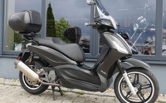 Gebrauchtmotorrad Piaggio Beverly 350ie Police ABS/ASR - Bild 3