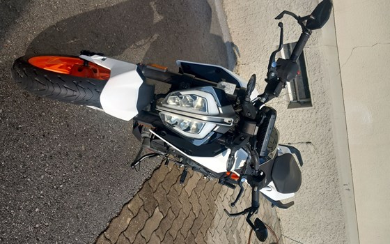 Gebrauchtmotorrad KTM 390 Duke - Bild 3 Gebrauchtmotorrad KTM 390 Duke - Bild 3