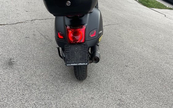 Gebrauchtmotorrad Vespa GTS 300 hpe Super Tech - Bild 1 Gebrauchtmotorrad Vespa GTS 300 hpe Super Tech - Bild 1