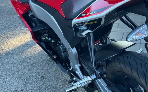 Gebrauchtmotorrad Aprilia RS4 125 - Bild 10 Gebrauchtmotorrad Aprilia RS4 125 - Bild 10