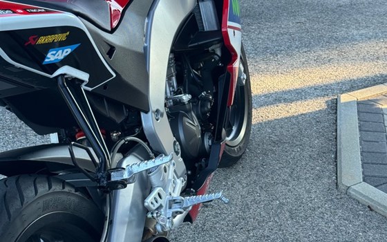 Gebrauchtmotorrad Aprilia RS4 125 - Bild 11 Gebrauchtmotorrad Aprilia RS4 125 - Bild 11