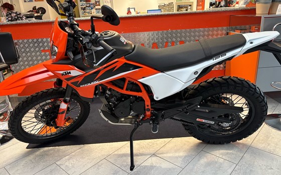 Neufahrzeug KTM 125 Enduro R - Bild 3 Neufahrzeug KTM 125 Enduro R - Bild 3