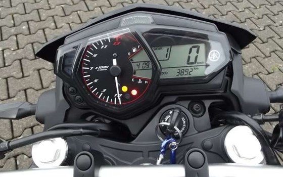 Gebrauchtmotorrad Yamaha MT-03 - Bild 12
