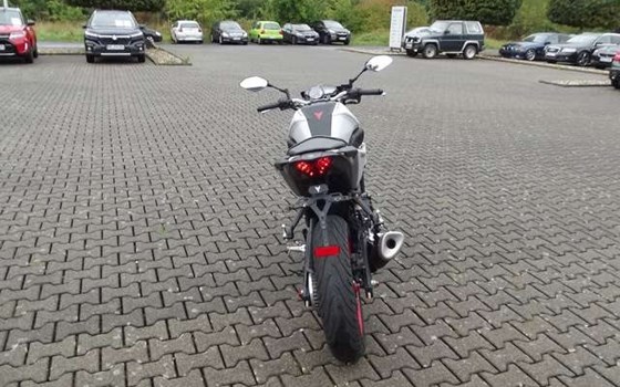 Gebrauchtmotorrad Yamaha MT-03 - Bild 5