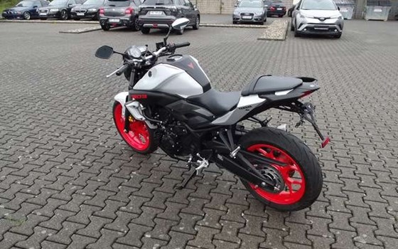 Gebrauchtmotorrad Yamaha MT-03 - Bild 6
