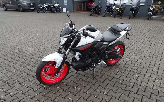 Gebrauchtmotorrad Yamaha MT-03 - Bild 7