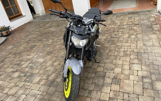 Gebrauchtmotorrad Yamaha MT-09 - Bild 4 Gebrauchtmotorrad Yamaha MT-09 - Bild 4