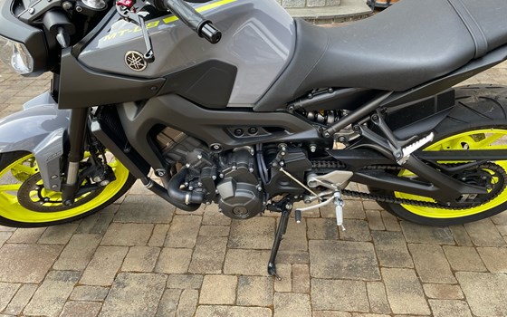 Gebrauchtmotorrad Yamaha MT-09 - Bild 2 Gebrauchtmotorrad Yamaha MT-09 - Bild 2