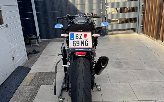 Gebrauchtmotorrad BMW S 1000 R - Bild 7 Gebrauchtmotorrad BMW S 1000 R - Bild 7