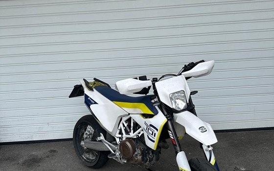 Gebrauchtmotorrad Husqvarna 701 Supermoto - Bild 2 Gebrauchtmotorrad Husqvarna 701 Supermoto - Bild 2