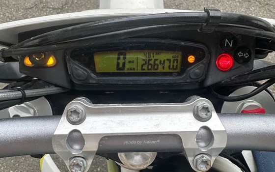 Gebrauchtmotorrad Husqvarna 701 Supermoto - Bild 5 Gebrauchtmotorrad Husqvarna 701 Supermoto - Bild 5