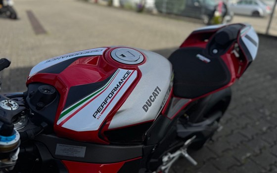Gebrauchtmotorrad Ducati Panigale V4 S - Bild 11