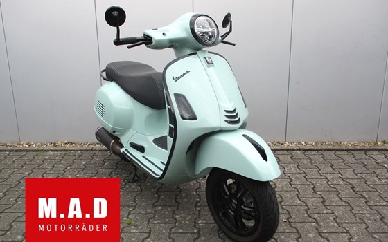 Gebrauchtmotorrad Vespa GTS 300 - Bild 1