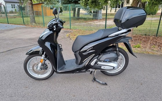 Gebrauchtmotorrad Honda SH150i - Bild 1