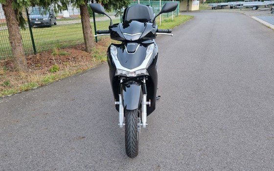 Gebrauchtmotorrad Honda SH150i - Bild 3