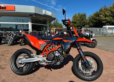 NEUFAHRZEUG KTM 690 SMC R