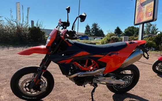 Neufahrzeug KTM 690 SMC R - Bild 8