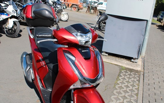 Gebrauchtmotorrad Honda SH125i - Bild 10