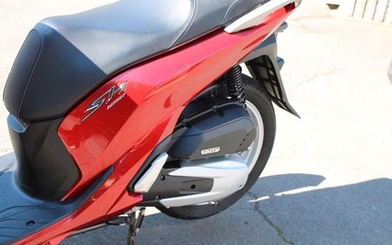 Gebrauchtmotorrad Honda SH125i - Bild 12