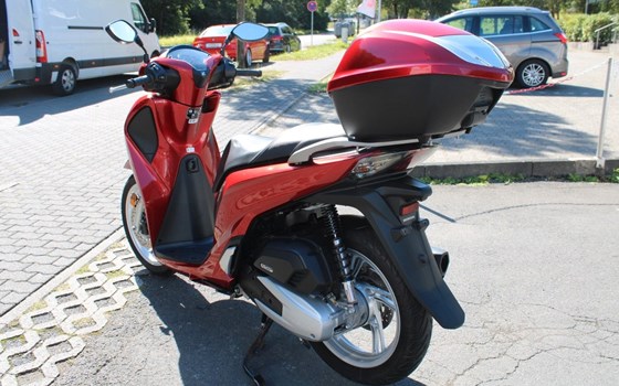 Gebrauchtmotorrad Honda SH125i - Bild 3