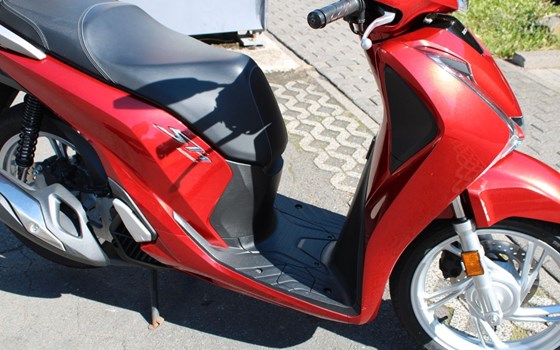 Gebrauchtmotorrad Honda SH125i - Bild 8