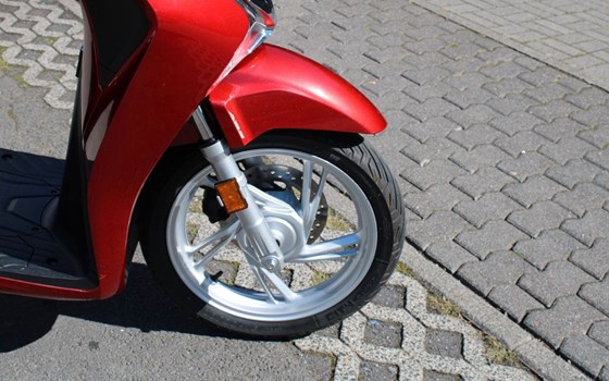 Gebrauchtmotorrad Honda SH125i - Bild 9