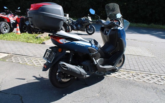 Gebrauchtmotorrad Yamaha NMAX 125 - Bild 4