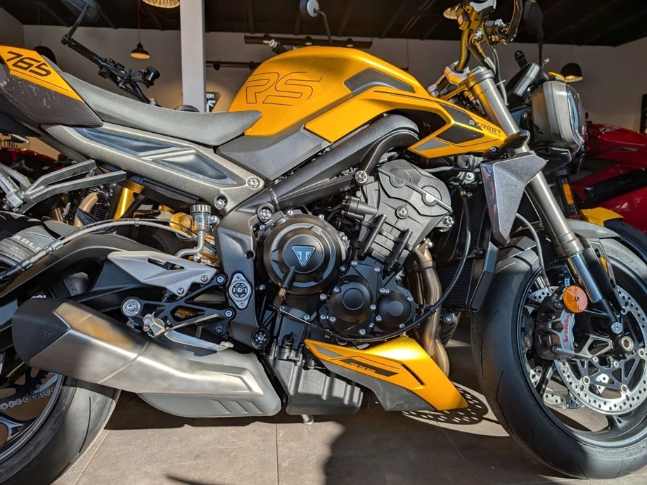 Angebot Triumph Street Triple RS Bild 10: Angebot Triumph Street Triple RS