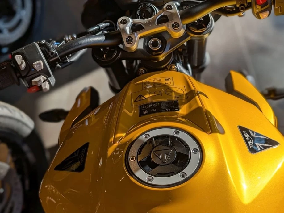 Angebot Triumph Street Triple RS Bild 8: Angebot Triumph Street Triple RS