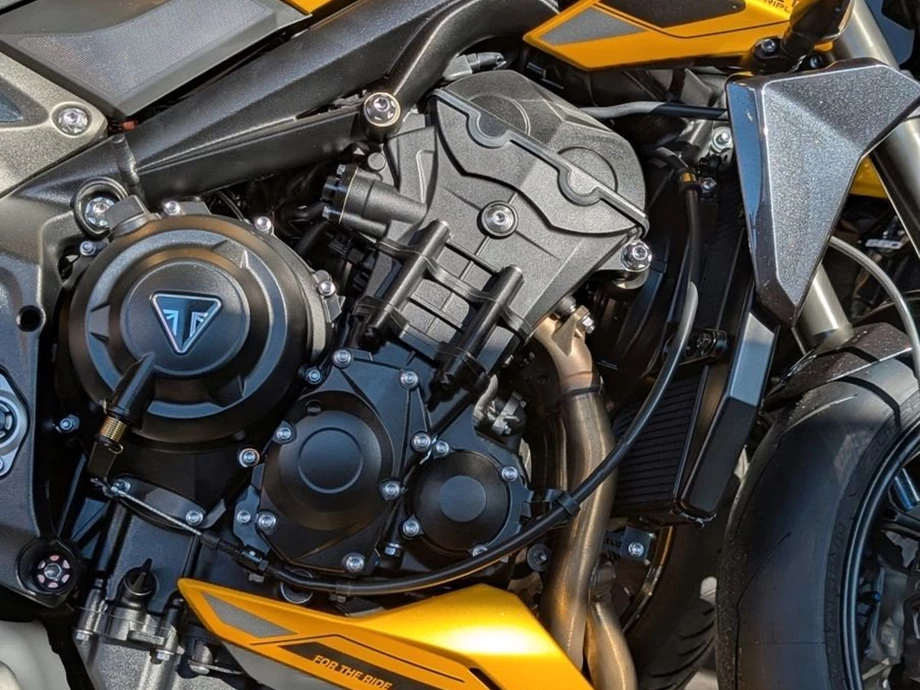 Angebot Triumph Street Triple RS Bild 9: Angebot Triumph Street Triple RS