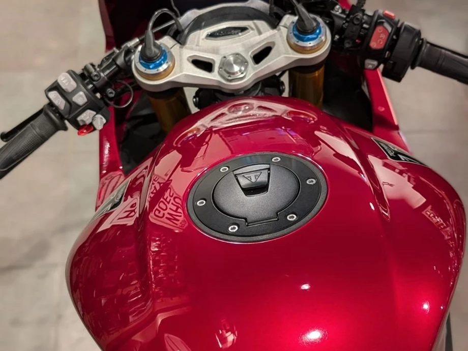 Angebot Triumph Speed Triple 1200 RR Bild 5: Angebot Triumph Speed Triple 1200 RR