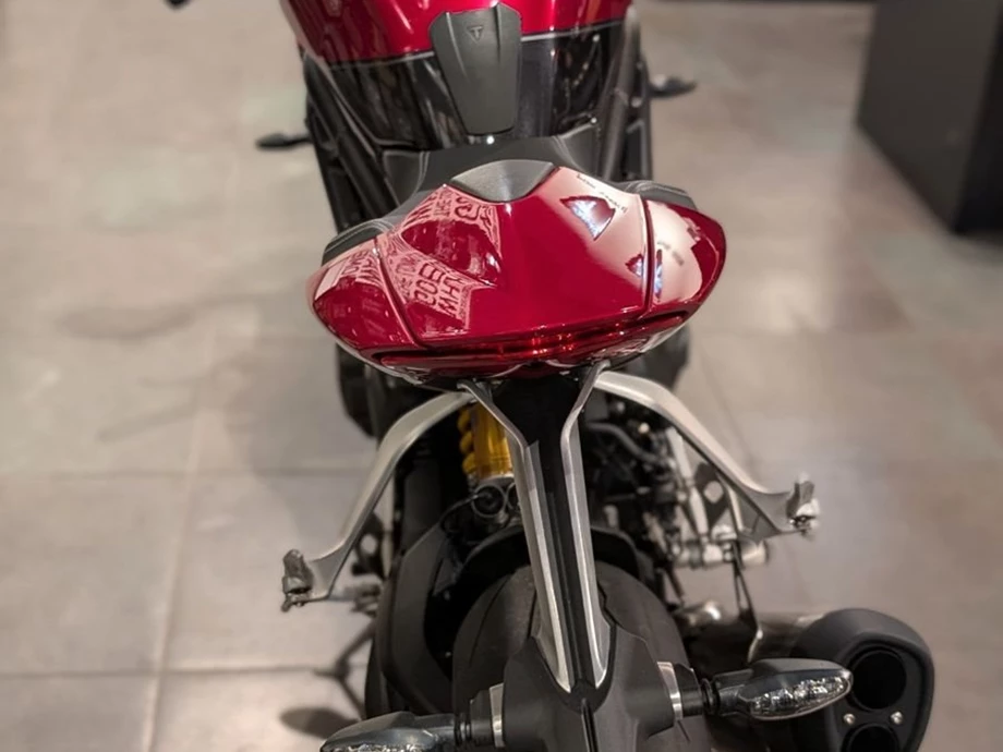 Angebot Triumph Speed Triple 1200 RR Bild 6: Angebot Triumph Speed Triple 1200 RR