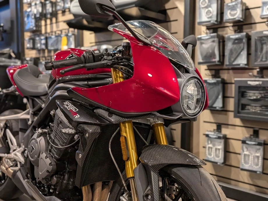 Angebot Triumph Speed Triple 1200 RR Bild 8: Angebot Triumph Speed Triple 1200 RR