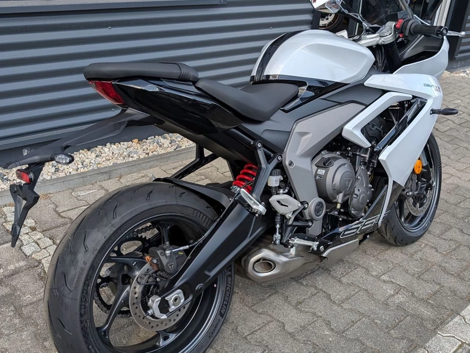 Angebot Triumph Daytona 660 Bild 10: Angebot Triumph Daytona 660