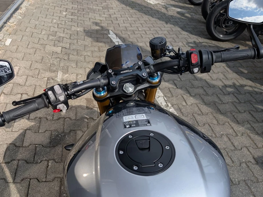 Angebot Triumph Speed Triple 1200 RS Bild 8: Angebot Triumph Speed Triple 1200 RS