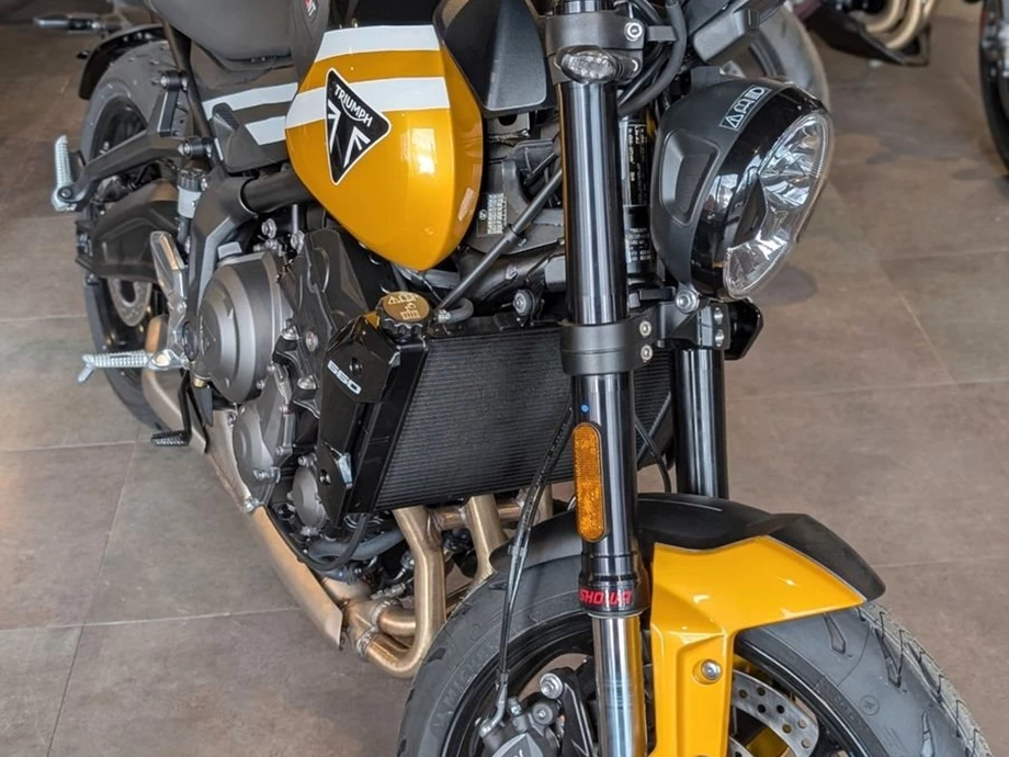 Angebot Triumph Trident 660 Bild 2: Angebot Triumph Trident 660