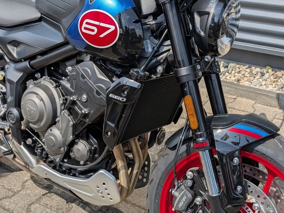 Angebot Triumph Trident 660 Triple Tribute Bild 2: Angebot Triumph Trident 660 Triple Tribute
