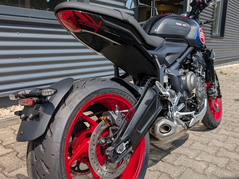 Angebot Triumph Trident 660 Triple Tribute Bild 4: Angebot Triumph Trident 660 Triple Tribute