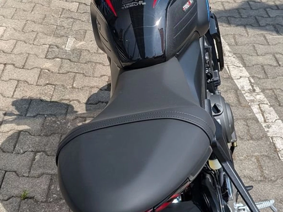 Angebot Triumph Trident 660 Triple Tribute Bild 5: Angebot Triumph Trident 660 Triple Tribute