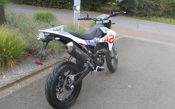 Neufahrzeug Aprilia SX 125 - Bild 8