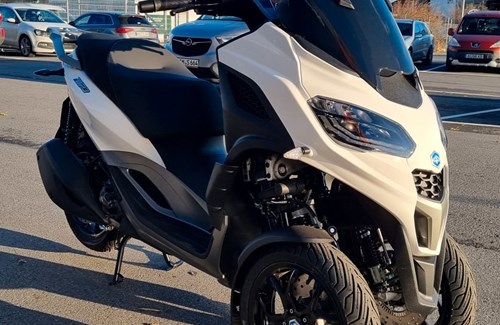 Neumotorrad Piaggio MP3 310