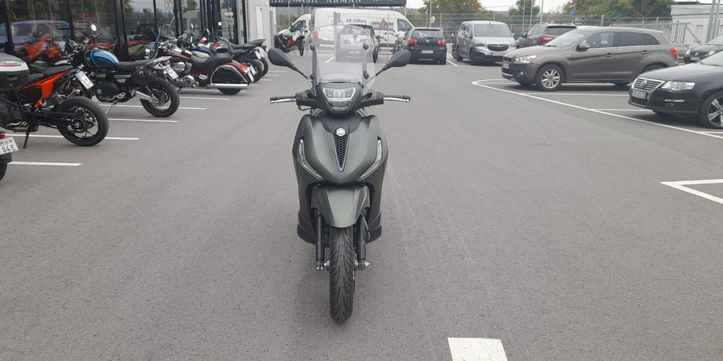 Zum Vergrößern bitte anklicken! Angebot Piaggio Beverly 400 S