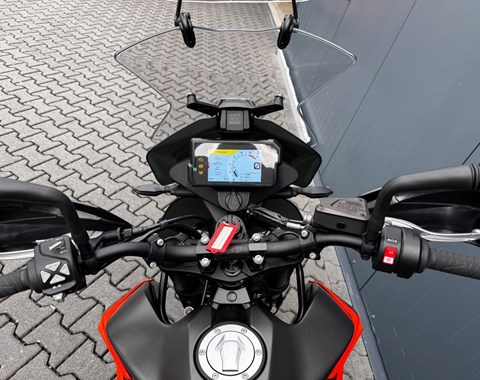 zum Vergrössern bitte anklicken!