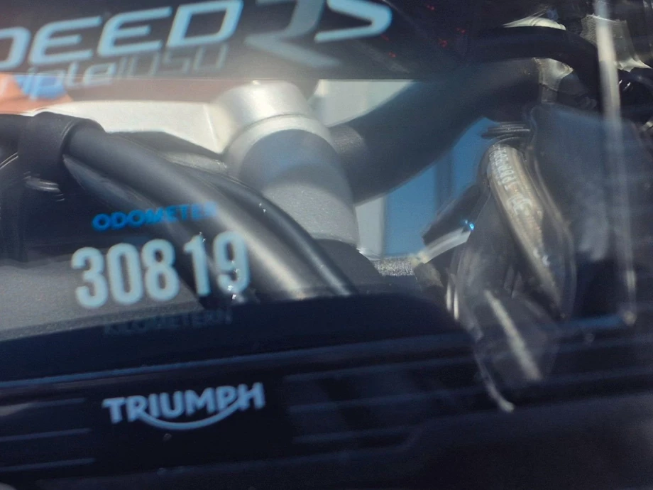 Angebot Triumph Speed Triple RS Bild 6: Angebot Triumph Speed Triple RS