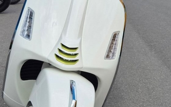 Neufahrzeug Vespa GTS 125 Super Tech - Bild 3