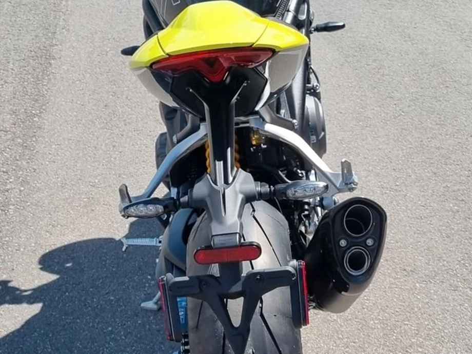 Angebot Triumph Speed Triple 1200 RX Bild 6: Angebot Triumph Speed Triple 1200 RX