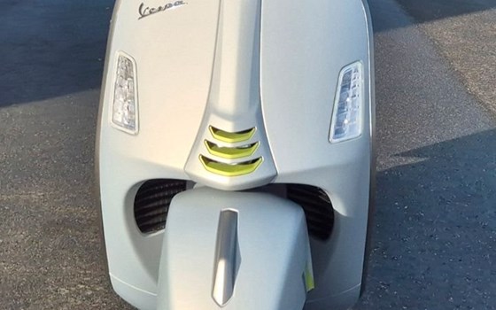 Gebrauchtmotorrad Vespa GTS 300 Super Tech - Bild 3