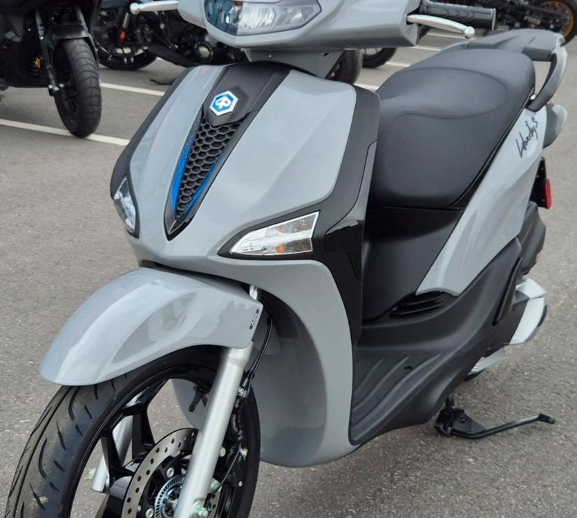 Zum Vergrößern bitte anklicken! Angebot Piaggio Liberty 50 S