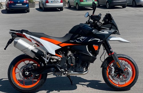 Neumotorrad KTM 890 SMT